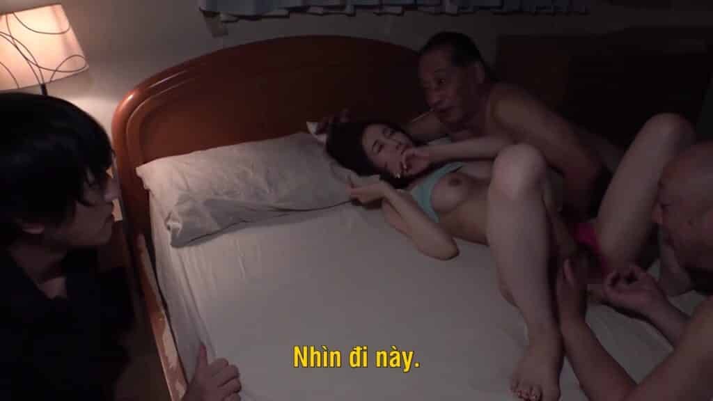 Poster of Chồng cay đắng nhìn vợ mình bị sếp đụ tập thể